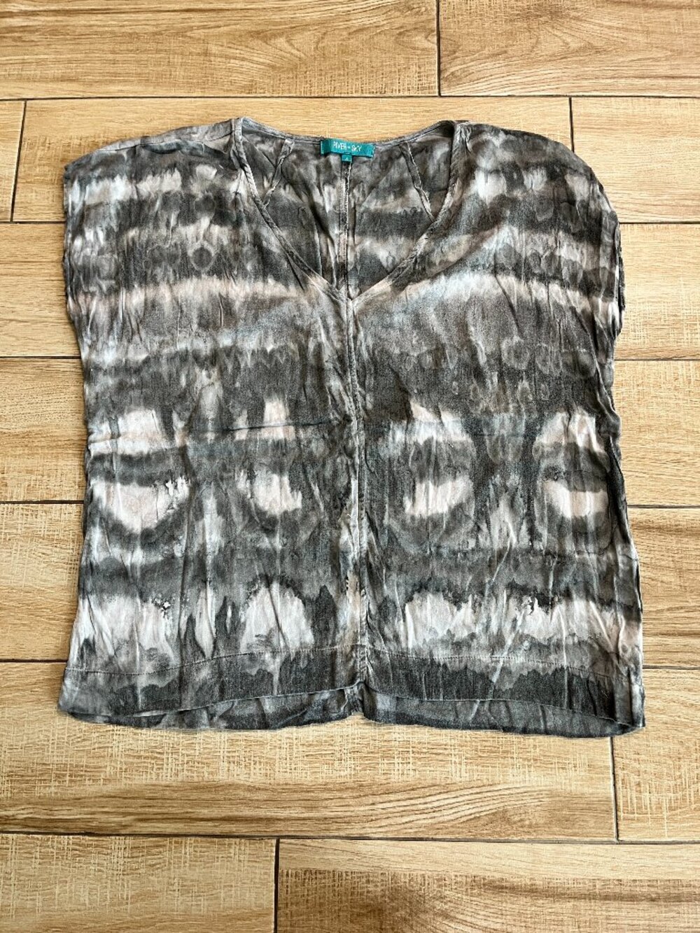 Womens River + Sky Grey Tie Dye Shirt - S